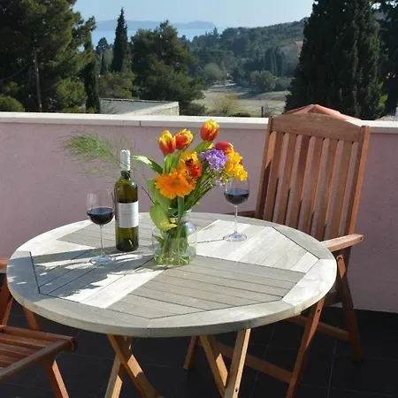Villa Avantgarde-2
